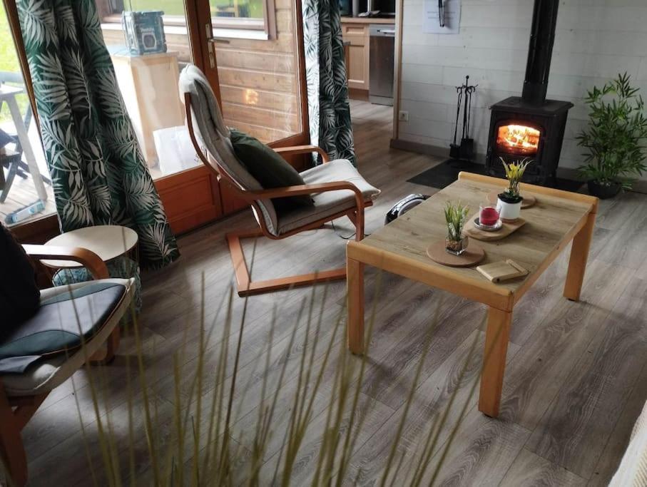 Gite N°4, En Pleine Nature, Frontalier Signy-le-Petit Luaran gambar